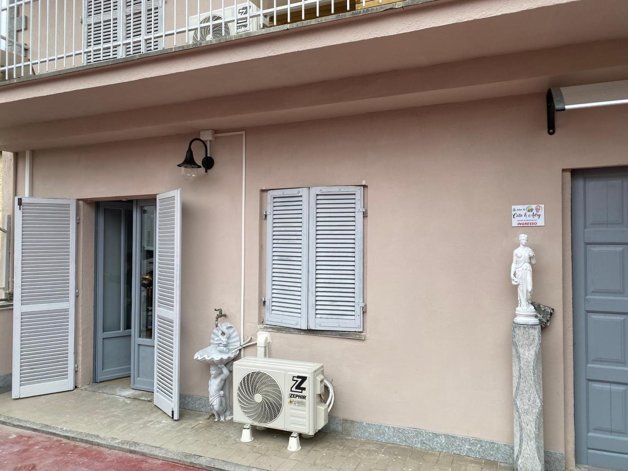Bed and Breakfast La Casa Di Cate & Adry Envie Exterior foto